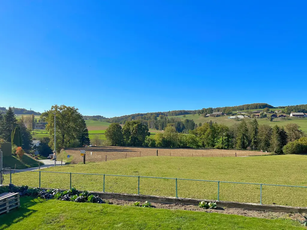 Superbe appartement de 5 p, de plain-pied, avec terrasse et jardin privés, à vendre