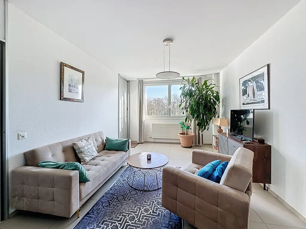 Bel appartement 3,5 pièces à Cugy VD – lumineux, confortable et parfaitement entretenu, avec place de parc