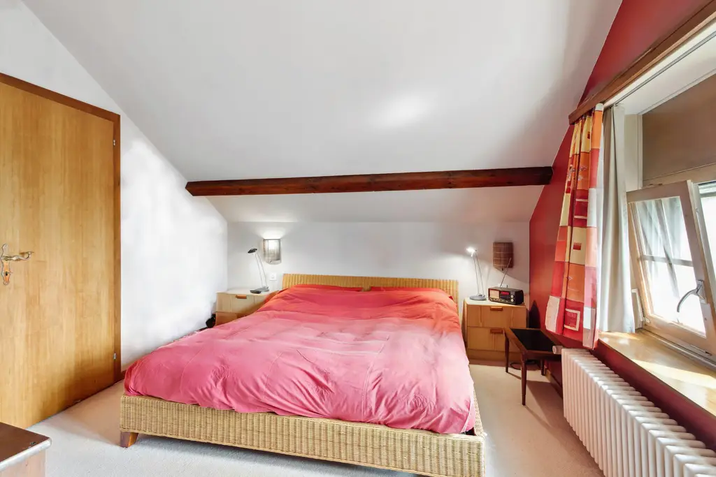 Cachet et exclusivité: magnifique appartement duplex de 6,5 pièces avec jardin et terrasses privés