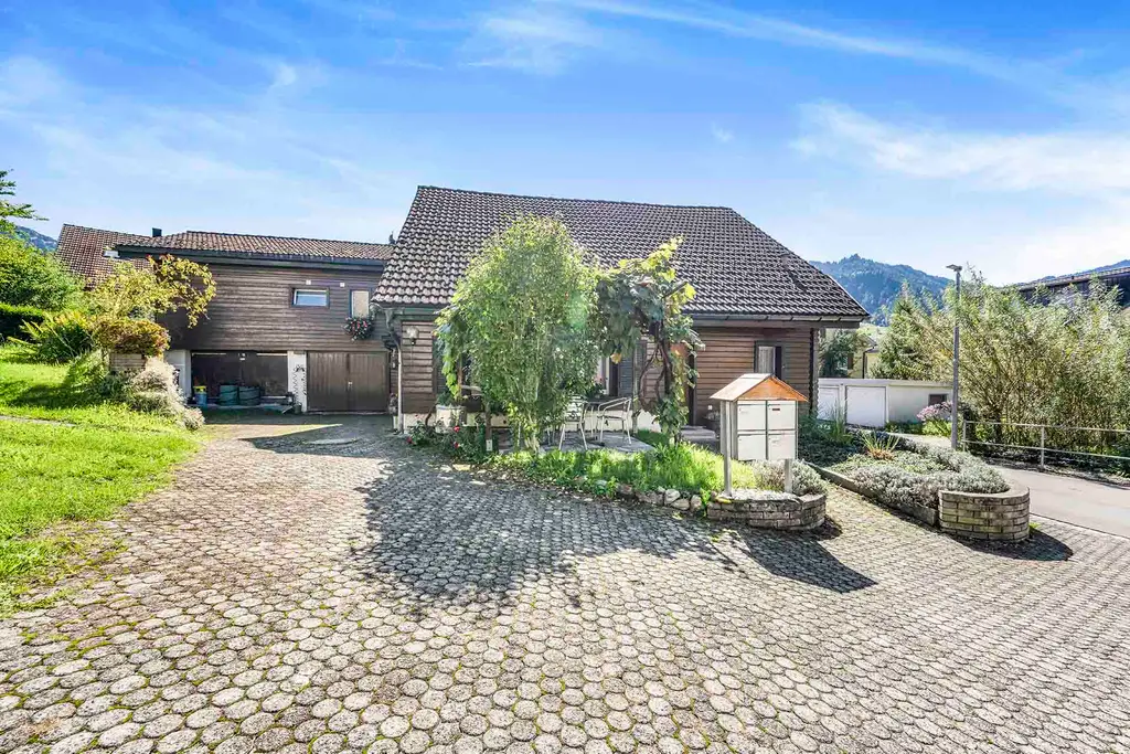 Einmaliges Wohnhaus in Neu St. Johann zu verkaufen