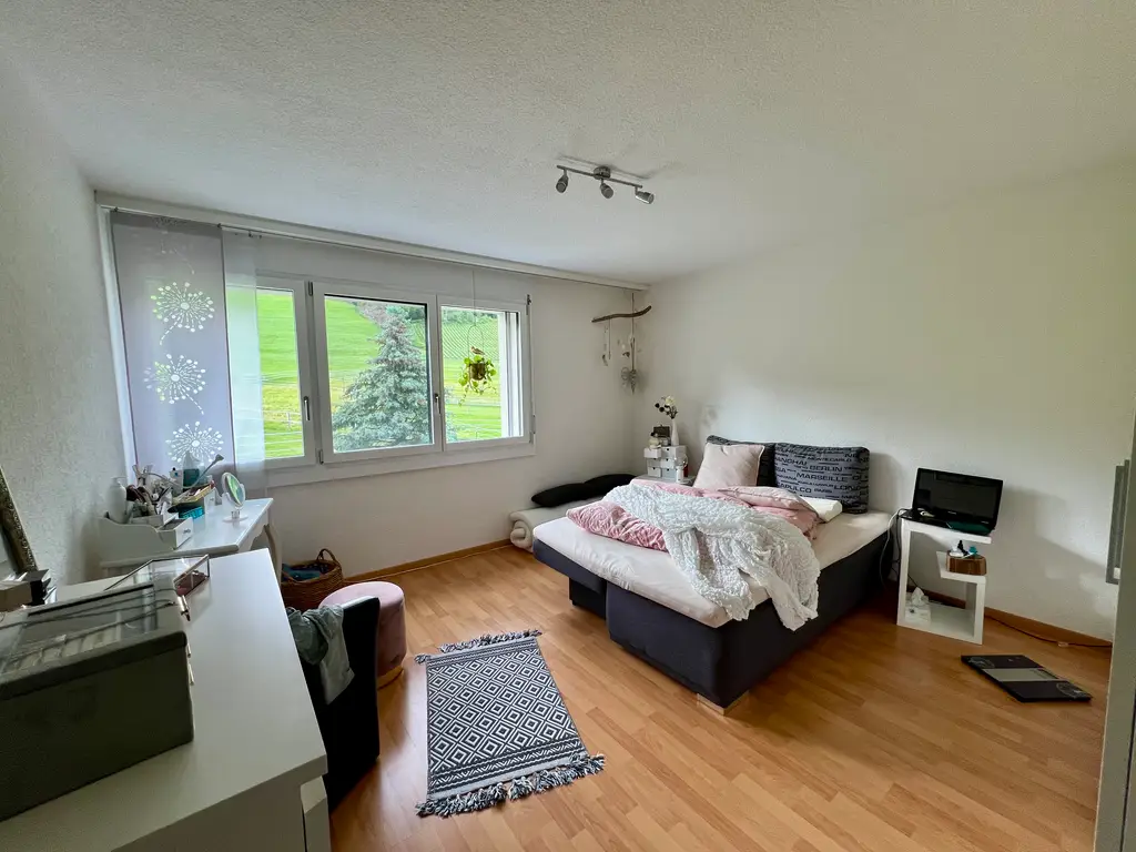 Geräumige Etagen-Wohnung mit Weitsicht