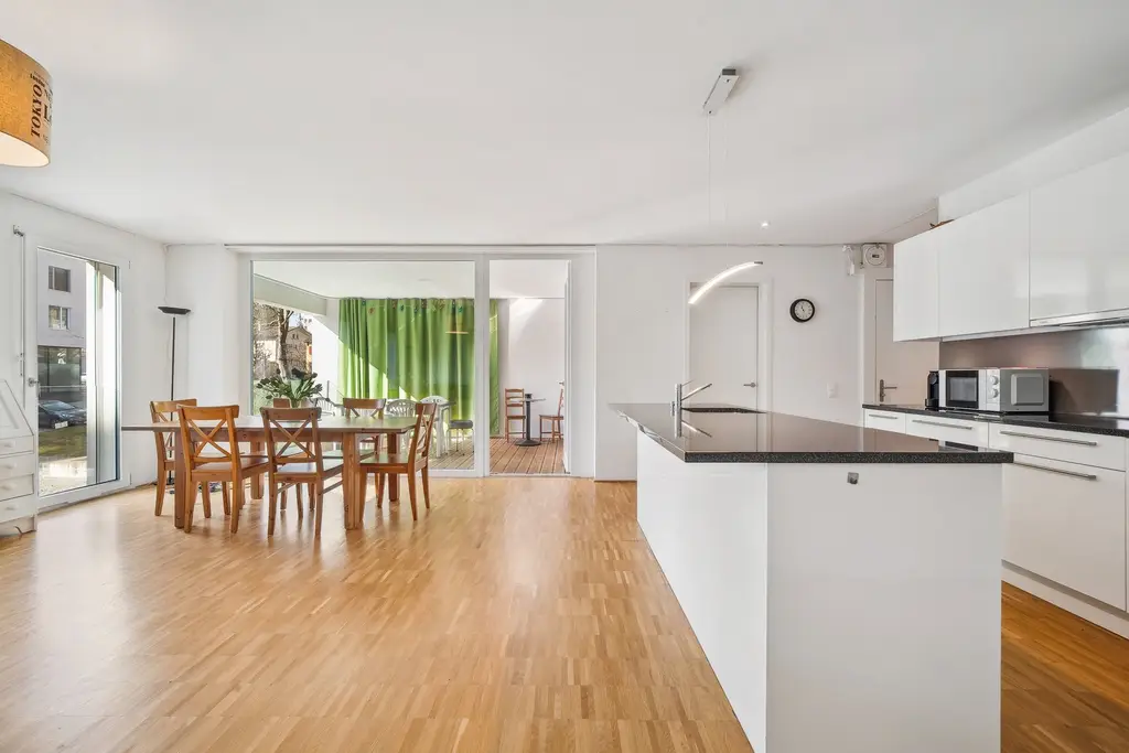 A saisir : superbe appartement de 5,5 pces avec loggia &#8211; situation optimale, à Fribourg