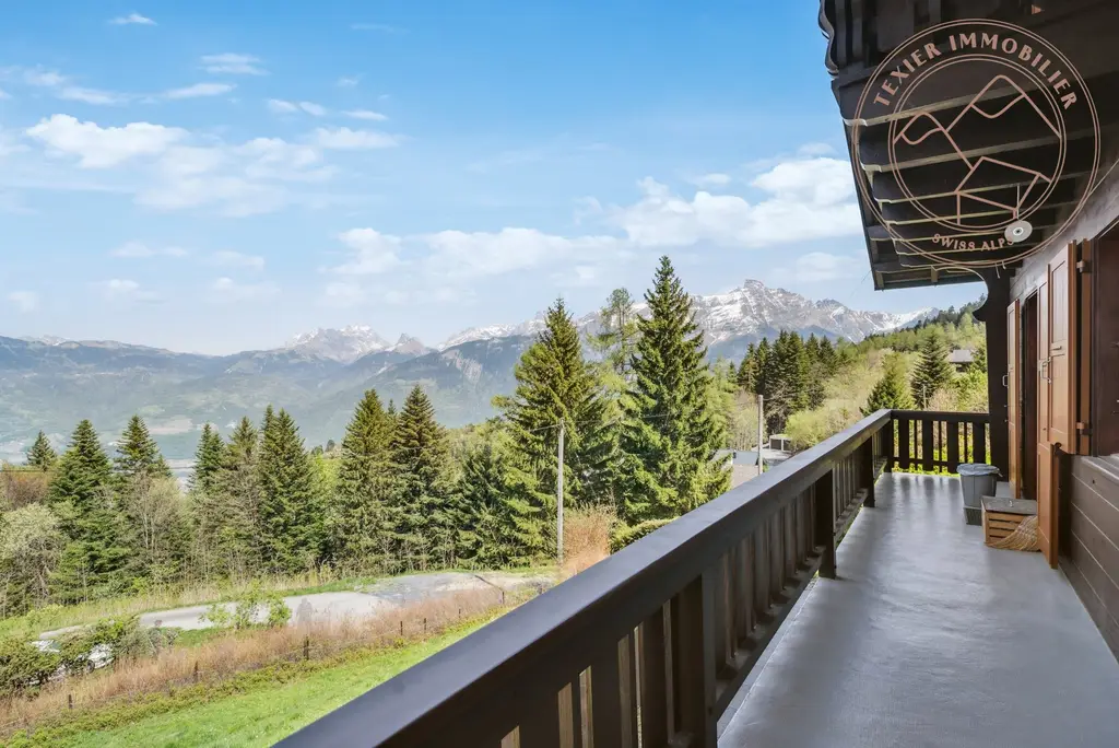 Superbe chalet entièrement rénové à vendre aux Giettes