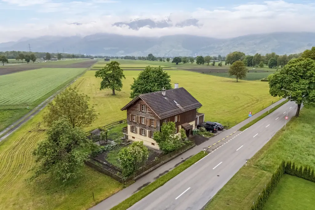 Tolle Aussicht, grosszügig mit viel Potenzial