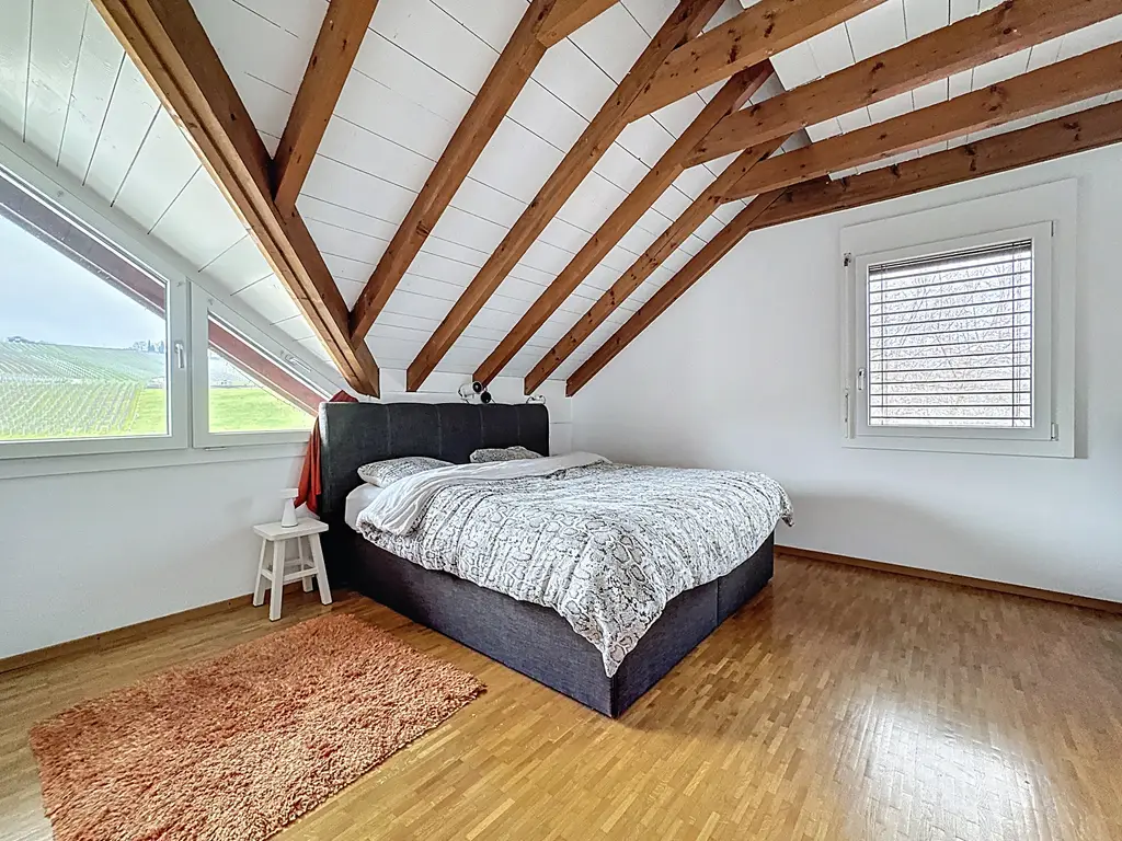 Maison individuelle d’exception – Autonomie énergétique, volumes généreux et cadre idyllique