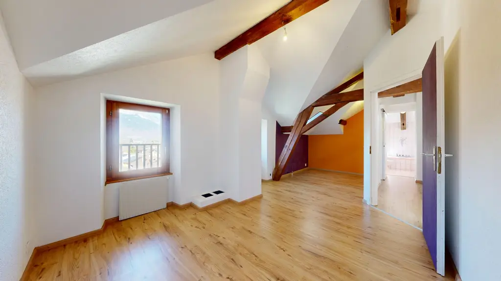 Maison multifamiliale de 3 appartements à saisir