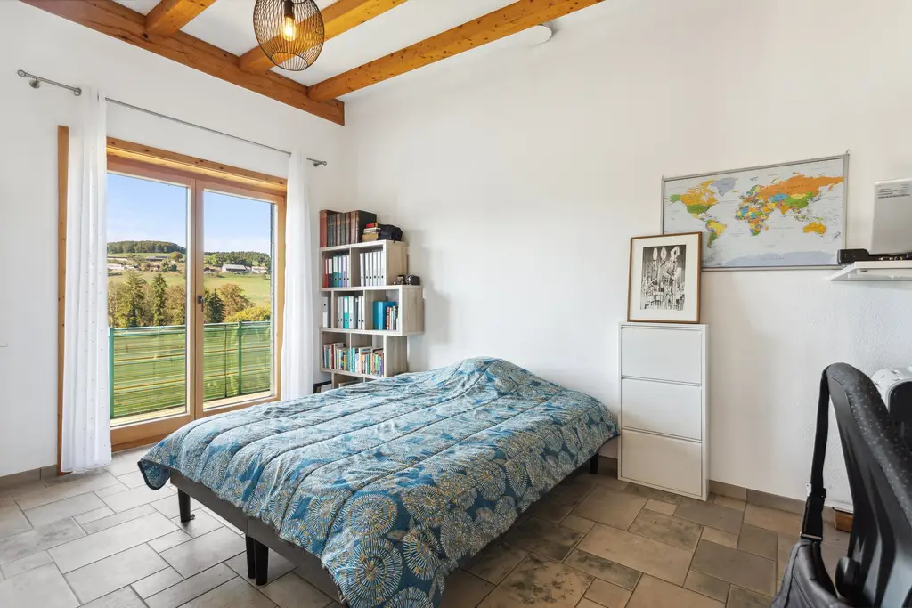 Superbe appartement de 5 p, de plain-pied, avec terrasse et jardin privés, à vendre