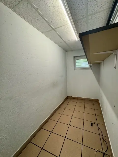Atelier et ou habitation!198 m² à rénover avec terrasse de 45 m²