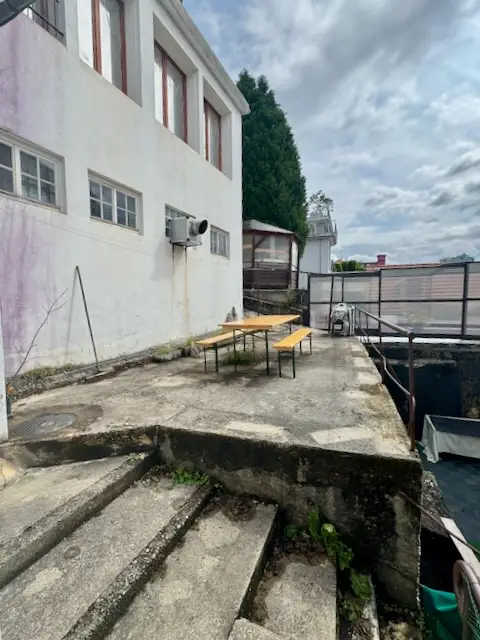 Atelier et ou habitation!198 m² à rénover avec terrasse de 45 m²
