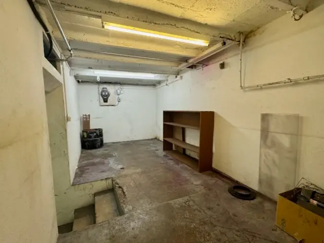 Atelier et ou habitation!198 m² à rénover avec terrasse de 45 m²