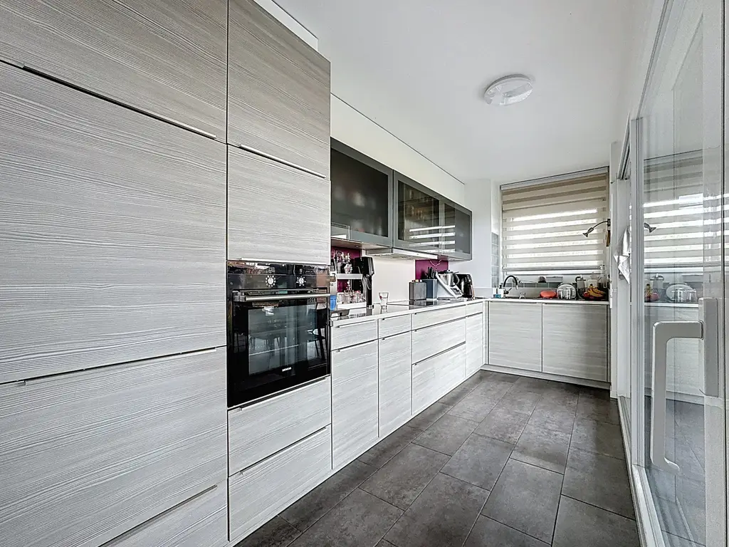 Espace, lumière et sérénité – magnifique 4.5 pièces au rez avec grand jardin