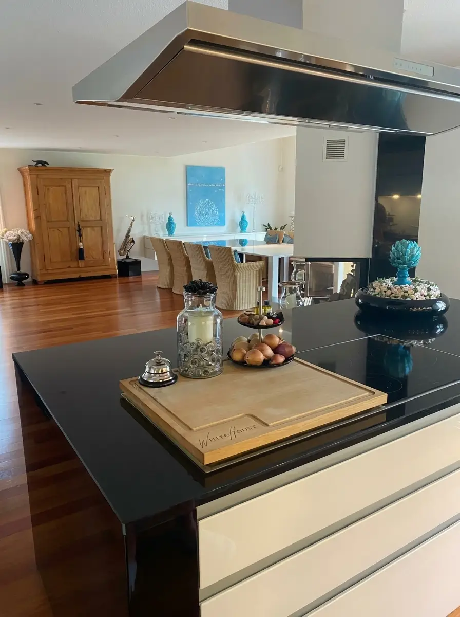 Luxuriöse Villa mit Pooloase und mediterranem Garten – Ihr Traumdomizil in ruhiger Lage