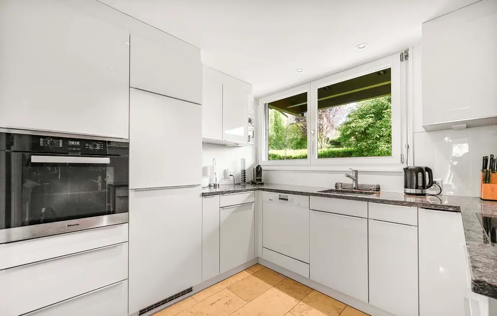 Élégante villa d’architecte avec studio indépendant – Vessy (GE)