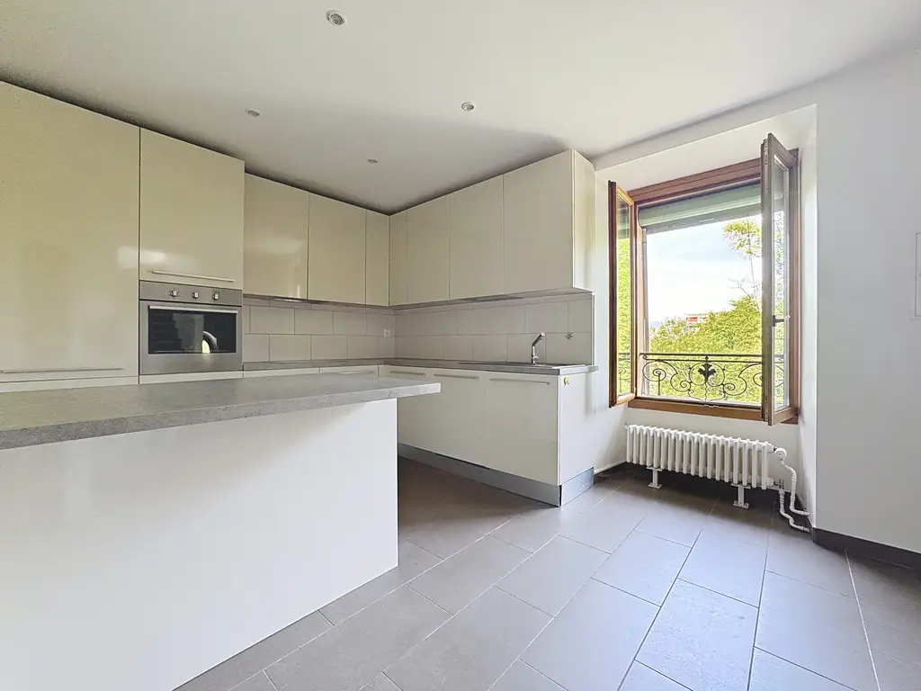 Rare, maison de maître d’exception – 3 appartements de prestige avec terrasse panoramique et parc arboré