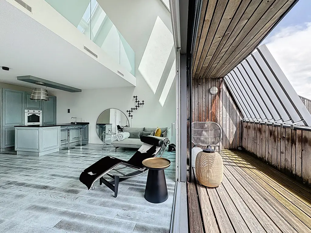 Attique 2.5 pièces en duplex prêt à vivre !