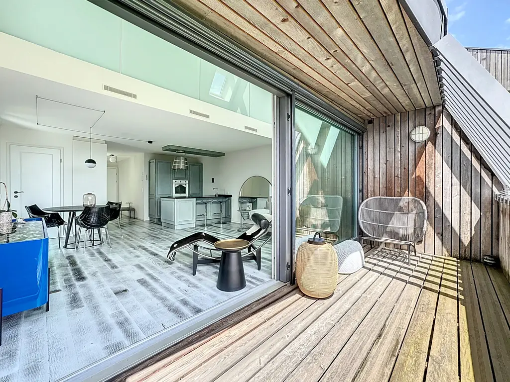 Attique 2.5 pièces en duplex prêt à vivre !