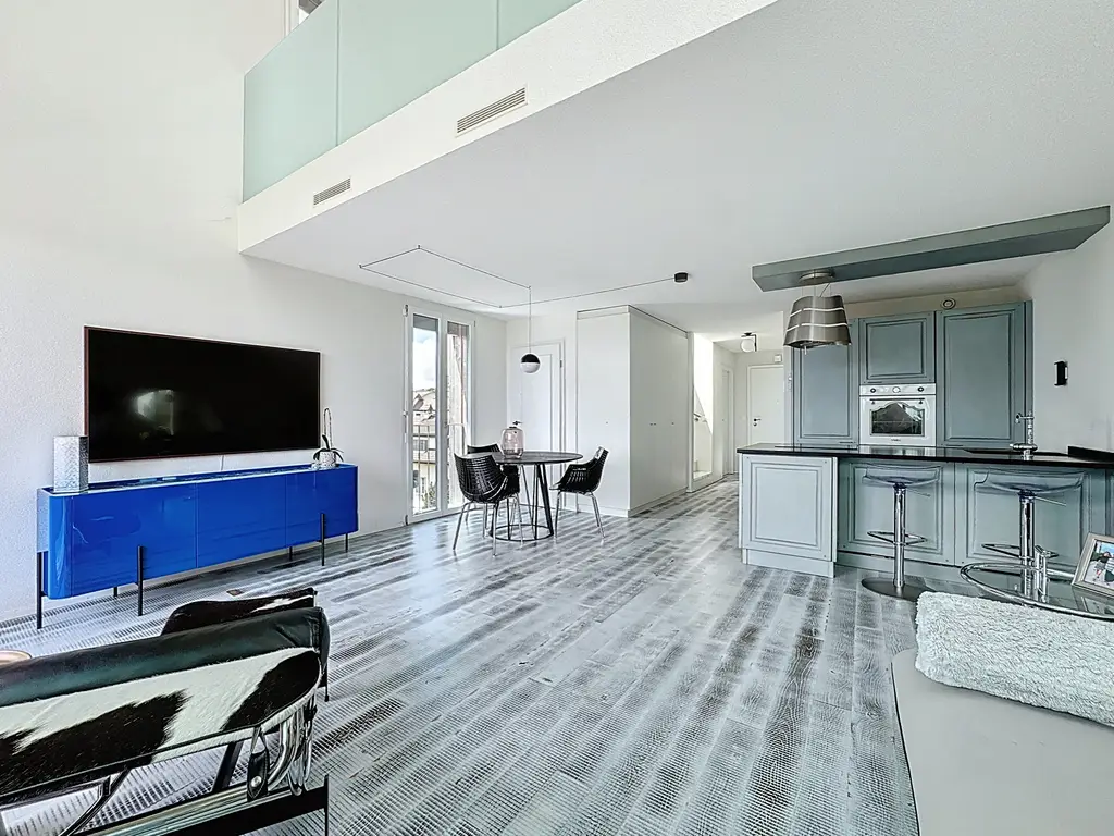 Attique 2.5 pièces en duplex prêt à vivre !