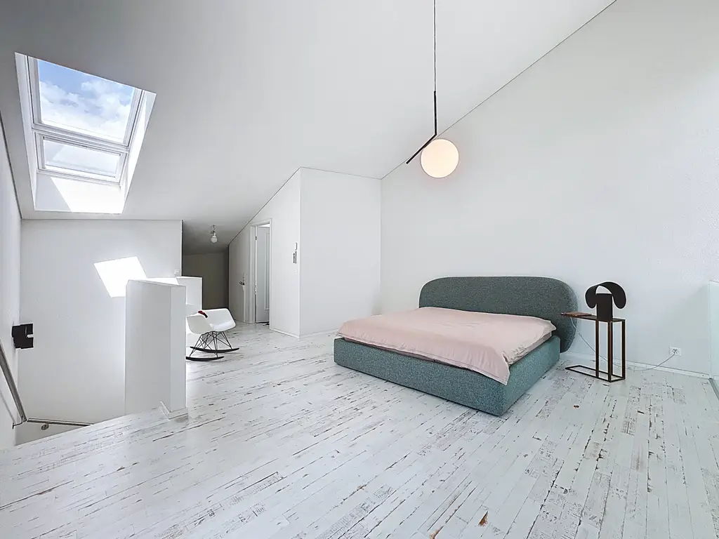 Attique 2.5 pièces en duplex prêt à vivre !