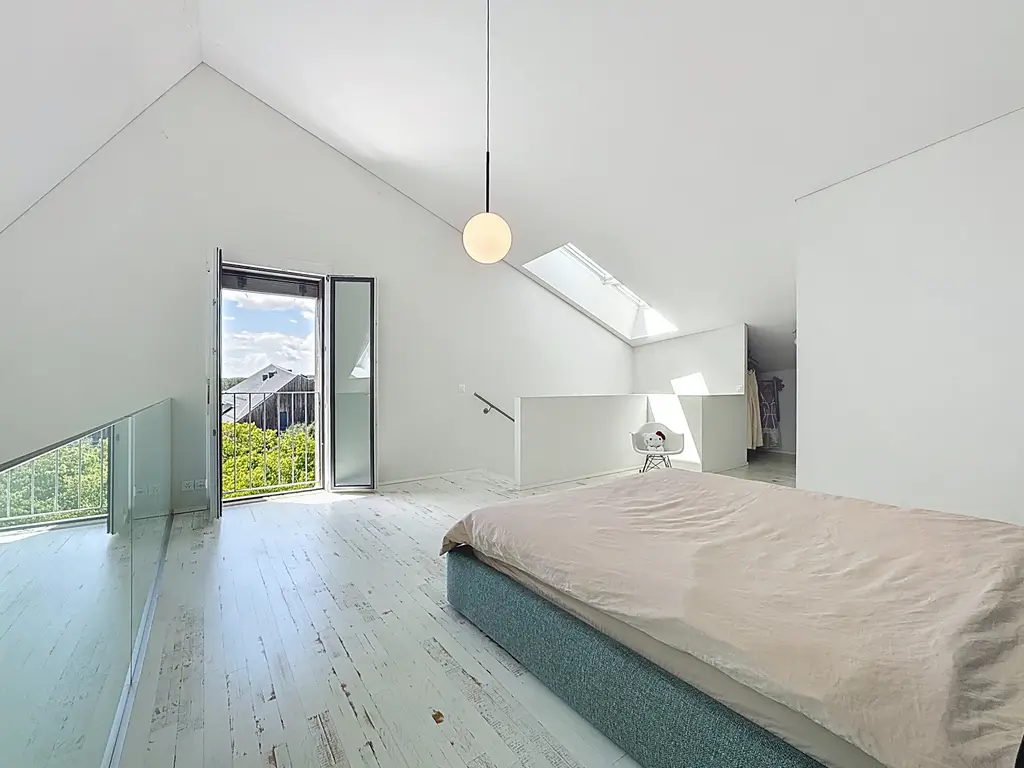 Attique 2.5 pièces en duplex prêt à vivre !
