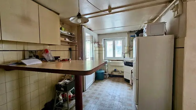 Charmante maison mitoyenne de 5 pièces à rénover – cadre idyllique au Château de Sainte-Croix