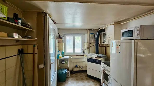 Charmante maison mitoyenne de 5 pièces à rénover – cadre idyllique au Château de Sainte-Croix