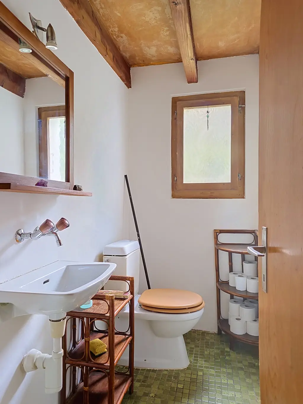 Maison avec grand terrain et potentiel d’autonomie – Chaumont (NE)