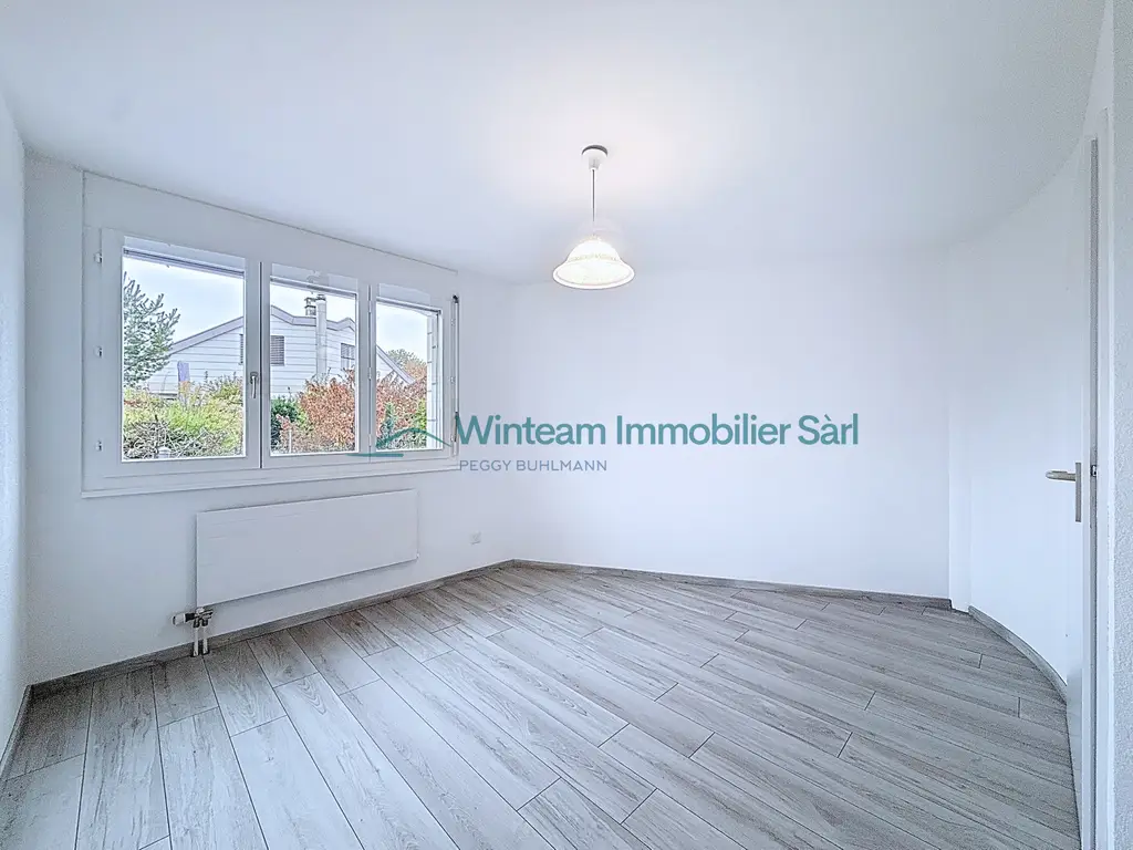 Vivez grand! Duplex lumineux 5,5 pièces avec vaste terrasse à Matran