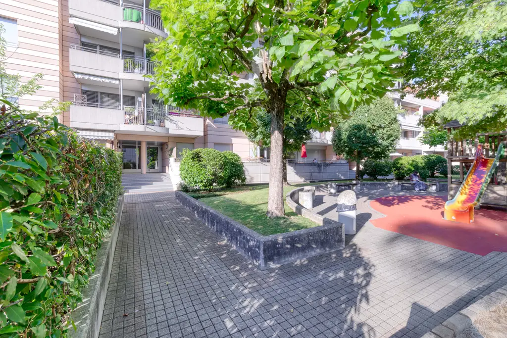 Superbe appartement de 5 pièces en attique au Grand-Saconnex