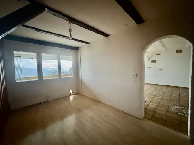 Exclusivité: Rénové! 4,5 Pièces avec superbe vue sur le Val-de-Ruz