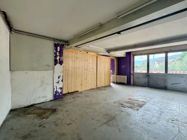 À louer – Local commercial avec stockage