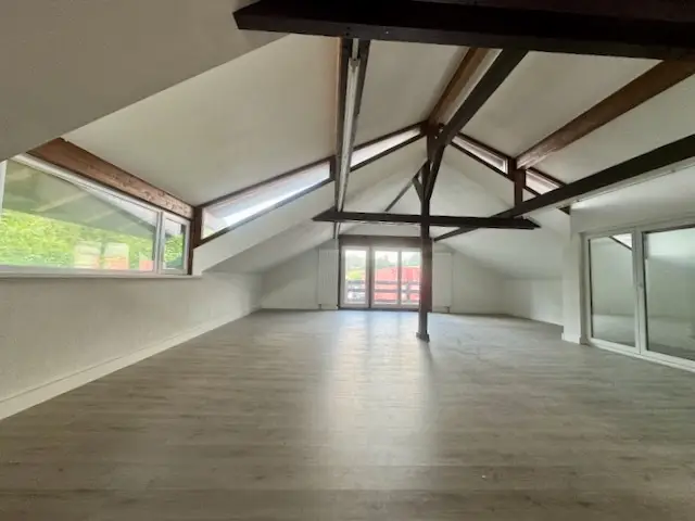 En exclusivité: À vendre – Surface commerciale mixte