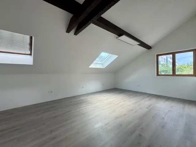 En exclusivité: À vendre – Surface commerciale mixte