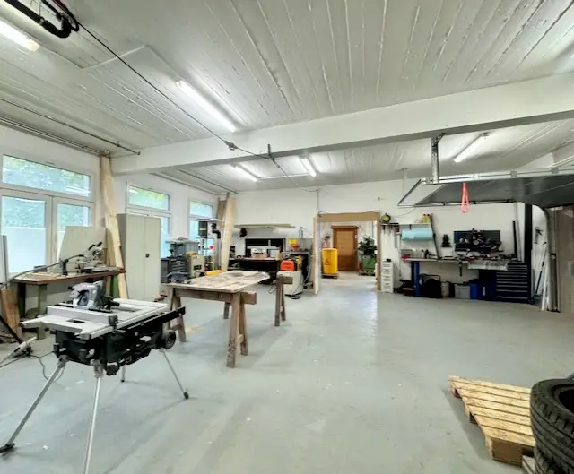 En exclusivité: À vendre – Surface commerciale mixte