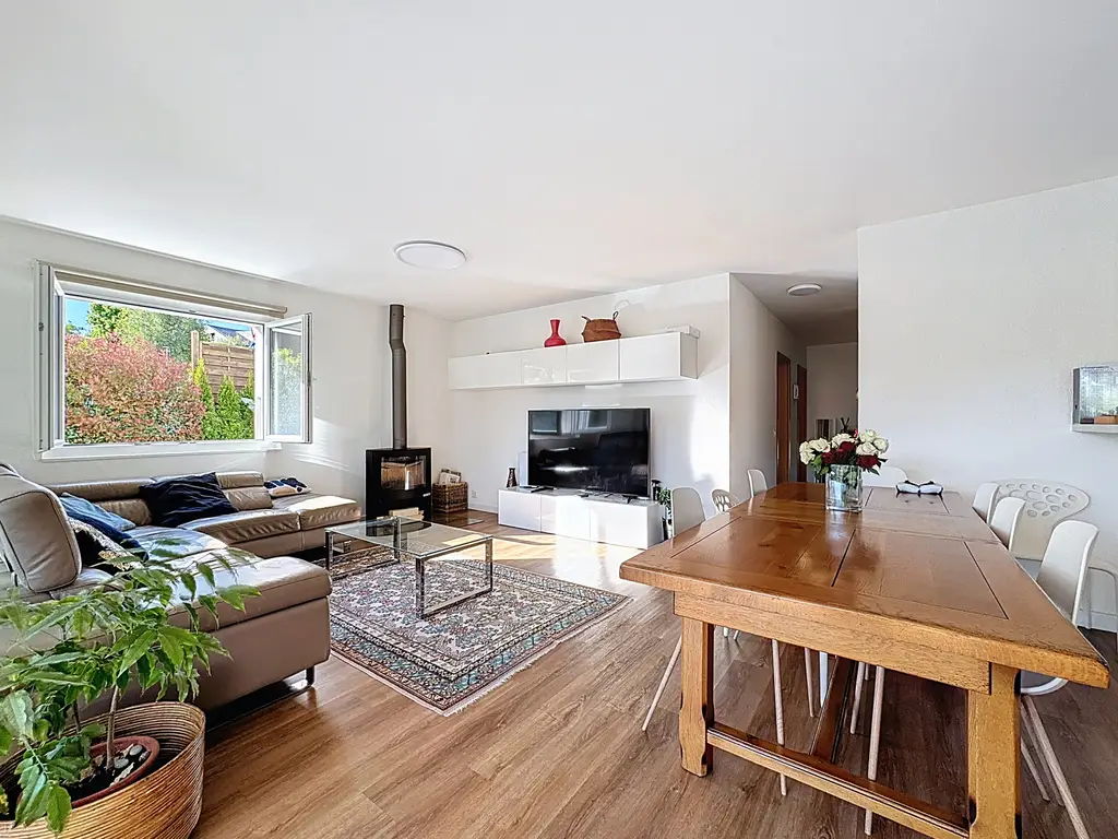 Spacieux et lumineux 4.5 pièces au rez-de-chaussée avec jardin privé