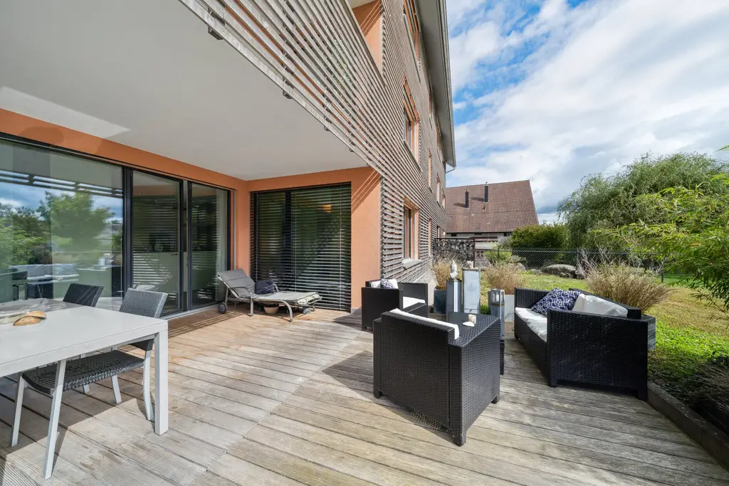 Exklusive 5.5 Zimmer &#8211; Gartenwohnung