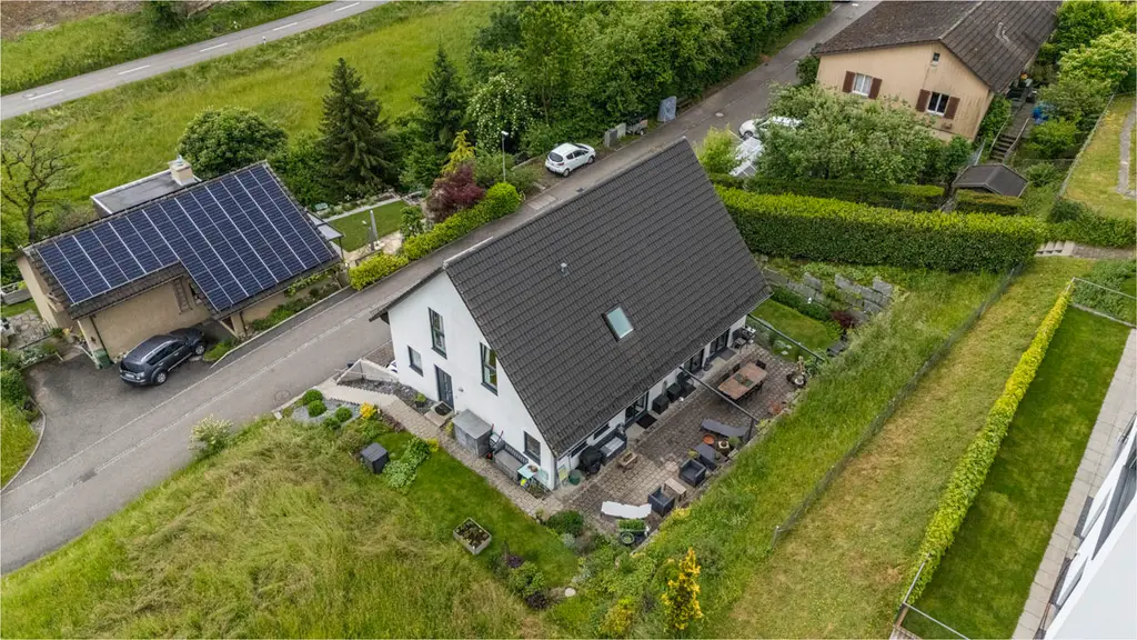 Freistehend mit Einliegerwohnung