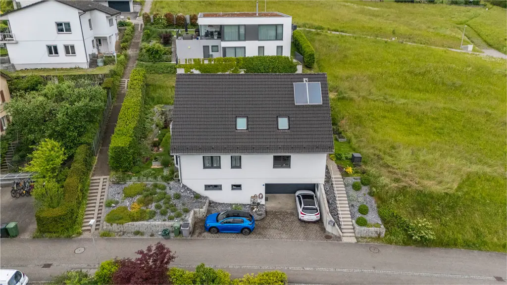 Freistehend mit Einliegerwohnung