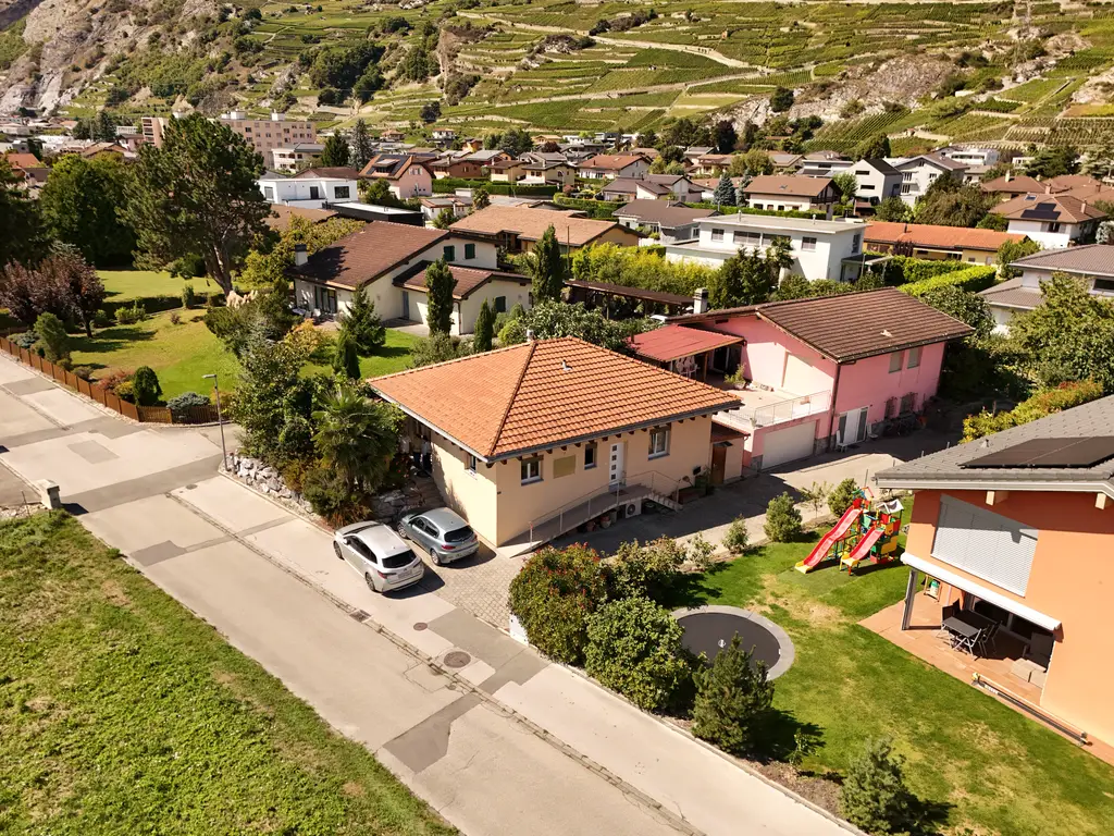 Un petit coin de paradis à Vétroz – Maison individuelle avec jardin méditerranéen