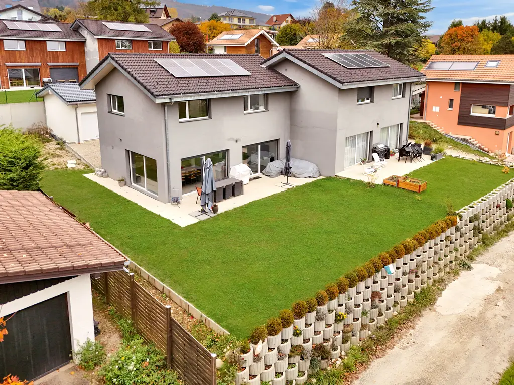 Superbe maison jumelle 4.5 p. – 139 m², plein sud, vue lac et montagnes – construction 2022