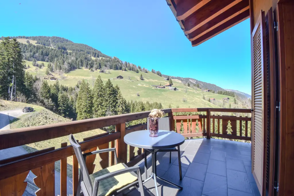 Champéry (Rumières) &#8211; 3.5 pièces lumineux avec grand balcon, résidence secondaire OK !