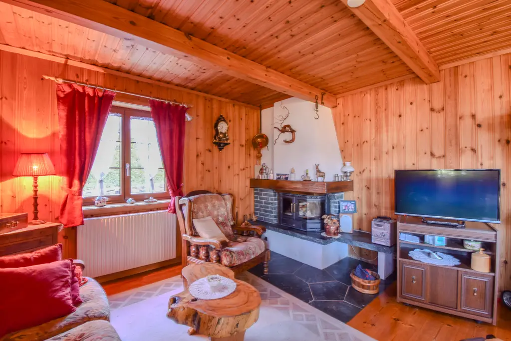 Chalet chaleureux en lisière de forêt – vendable en résidence secondaire