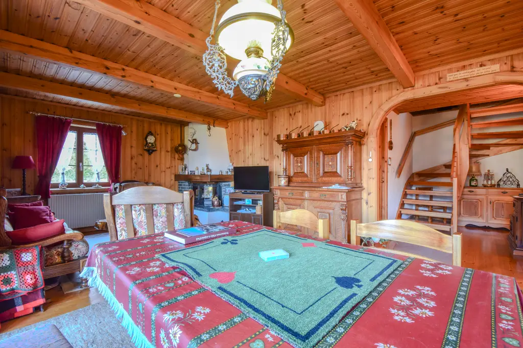 Chalet chaleureux en lisière de forêt – vendable en résidence secondaire