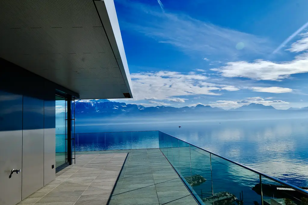 The most beautiful terrace on the lake »