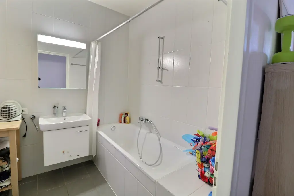 Maison familiale spacieuse à vendre à Genolier – Vue lac et grand terrain