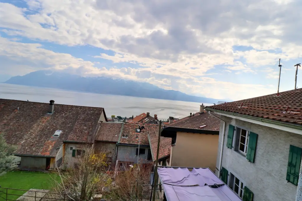 Maison de village avec vue unique sur le Lac