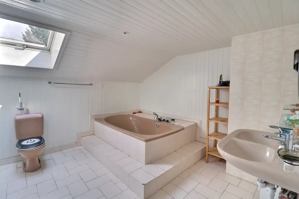À vendre – Propriété de 600m2 utile,  rare au cœur du Brassus, face à Audemars Piguet Potentiel constructible