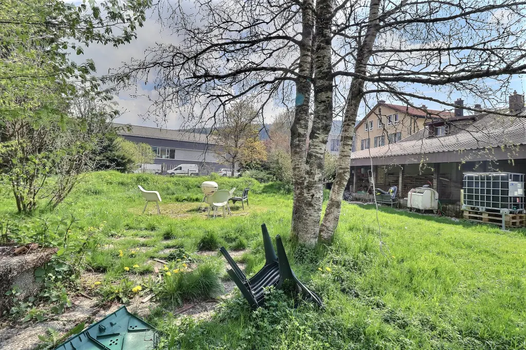 À vendre – Propriété de 600m2 utile,  rare au cœur du Brassus, face à Audemars Piguet Potentiel constructible