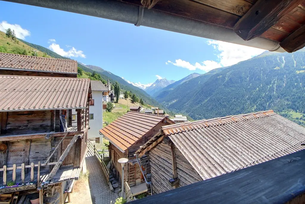 Charmant appartement de 2,5 pièces à Saint-Martin (VS) – Vue imprenable sur les Alpes