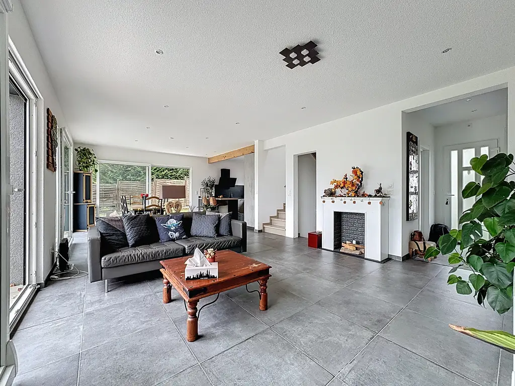 Superbe maison jumelle 4.5 p. – 139 m², plein sud, vue lac et montagnes – construction 2022