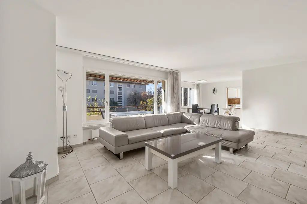 Grosszügige Familienwohnung, an super Lage